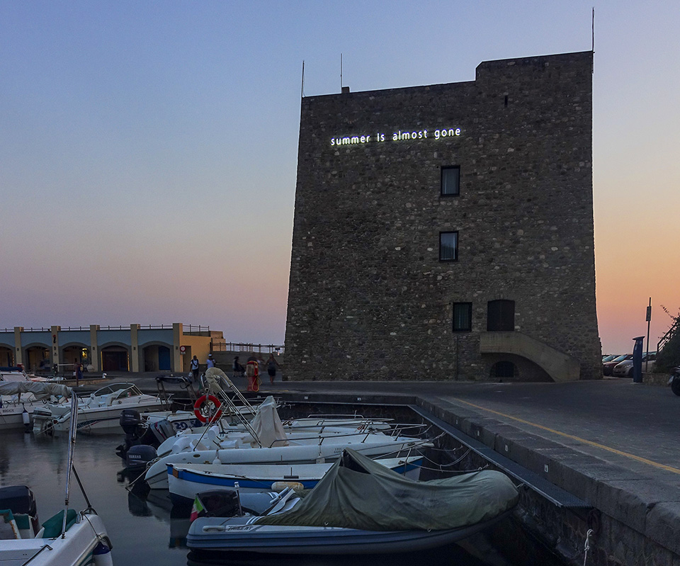 Bianco-Valente  Il mare non bagna Napoli, Installazione, 2015, Museo  Madre, Napoli